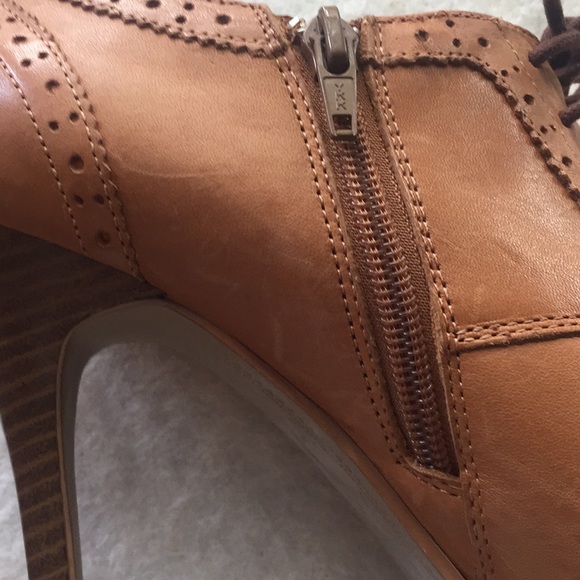 Fergie size 8 high heel shoes - Picture 6 of 15